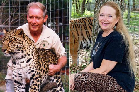 However, a bizarre viral conspiracy theory now holds that Lowe has another secret connection to the story ― as Big Cat Rescue CEO Carole Baskin’s first husband. Before Baskin married her second husband Don Lewis, the man who went missing in 1997, she was married to another man, Michael Murdock .